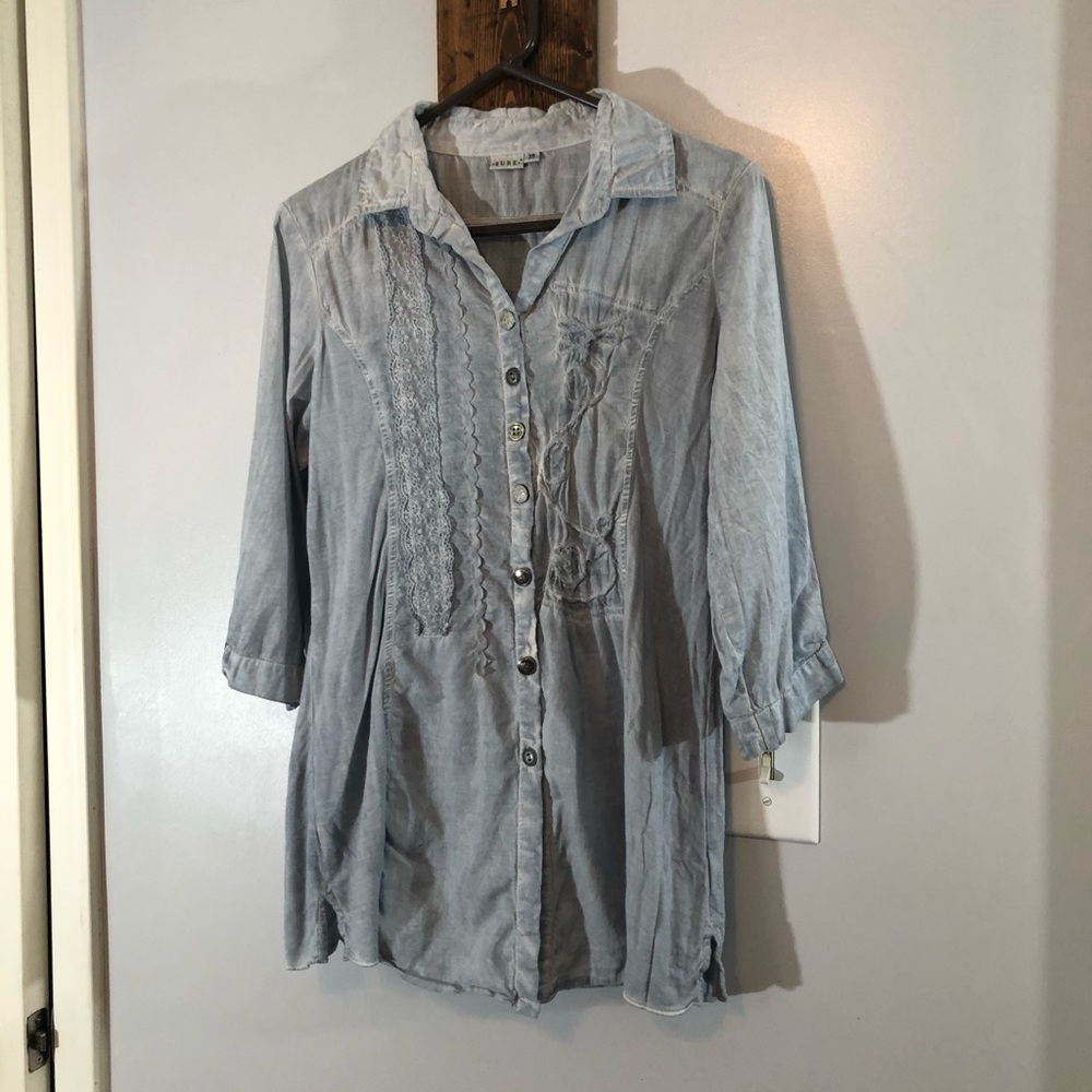 📦 4/$20 Button up top by Sure size Medium